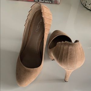 Aldo tan suede heels